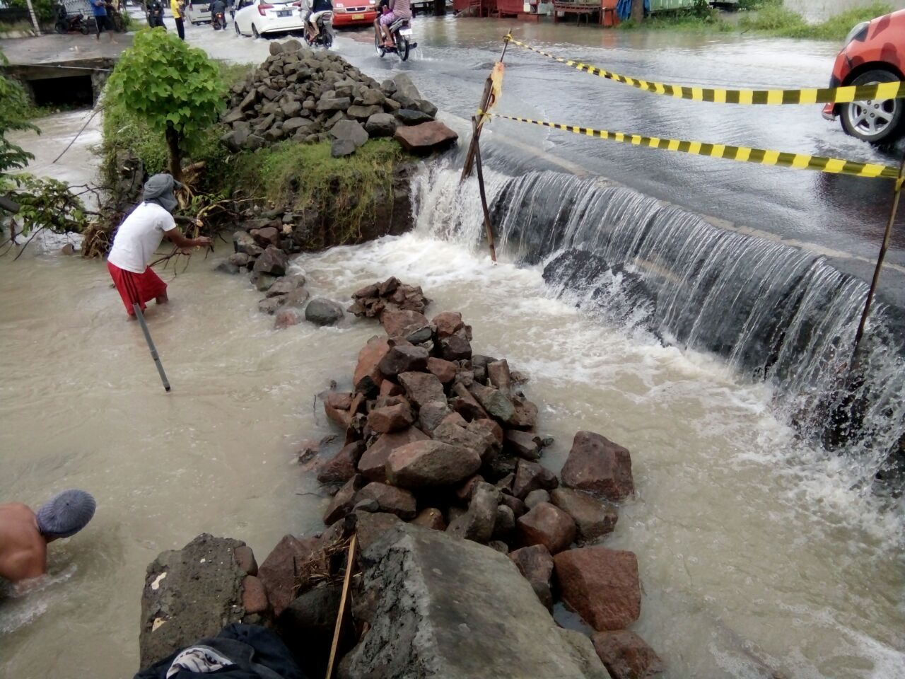 Foto: Banjir Dijalan Poros Jeneponto-Makassar