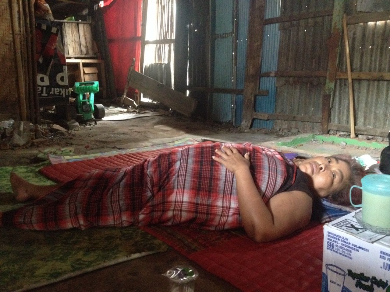 Enam Bulan Lumpuh, Warga Miskin Ini Butuh Segera Dioperasi