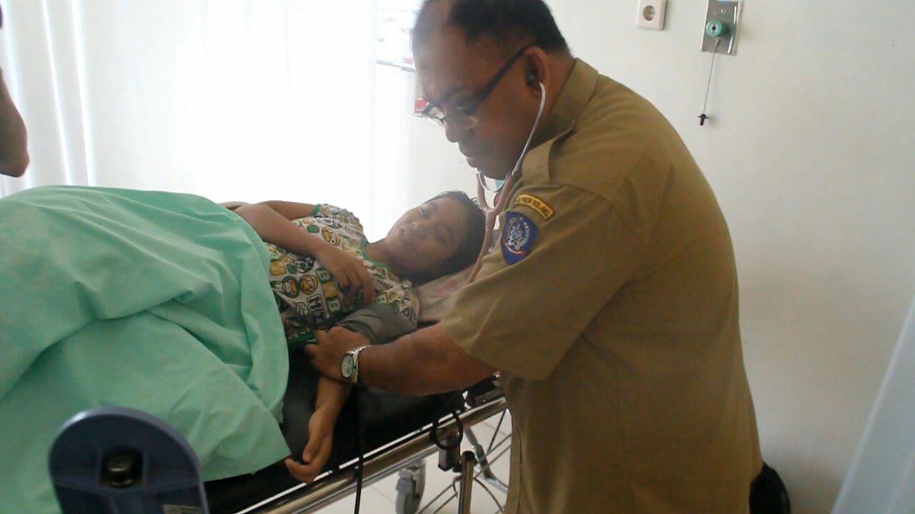 Dirantai Gegara Gangguan Jiwa, Putri Kini Dirawat di IGD RS Andi Makkasau