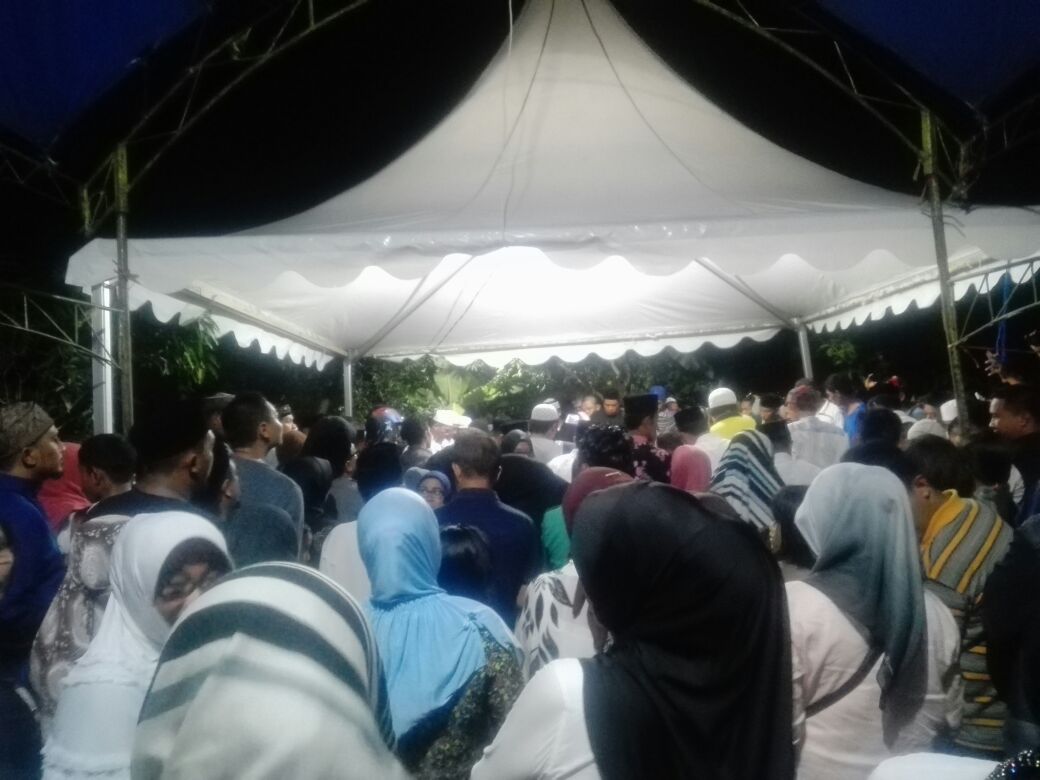 Foto: Prosesi Pemakaman Zain Katoe