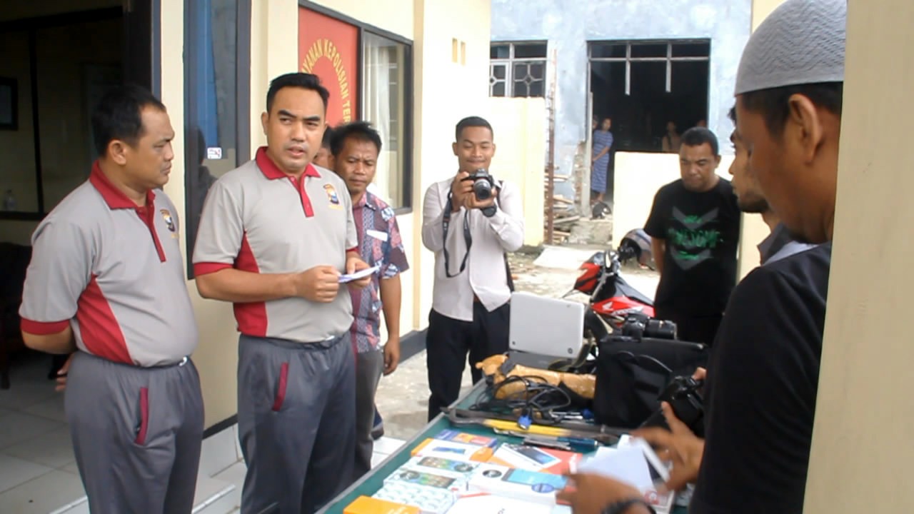 Bawa 38 Handphone, Pria Ini Diamankan Polisi di Pelabuhan Nusantara