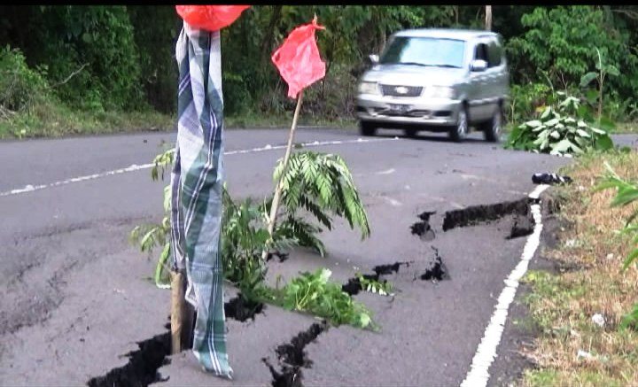 Banjir Rusak Ruas Jalan dan Persawahan di Parepare