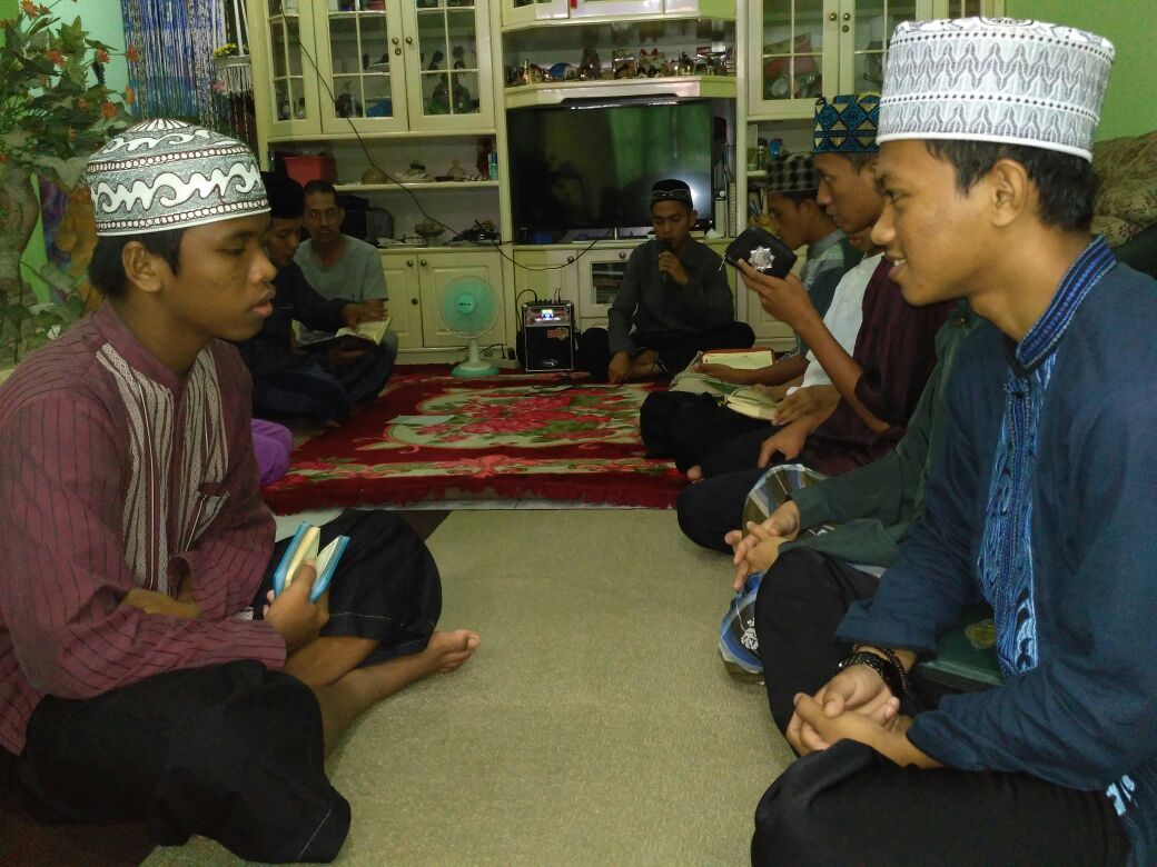 Santri Wisatahati Setor Hafalan di Rumah Donatur