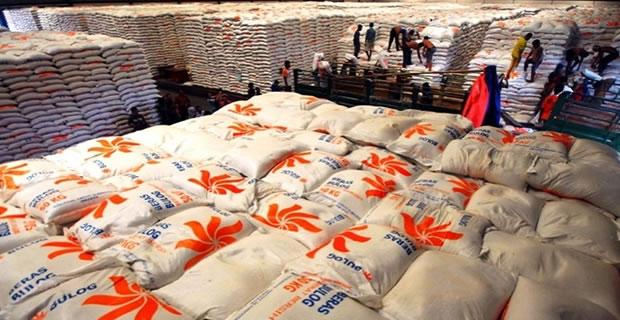 Warga Miskin di Sidrap Diberi Beras Gratis