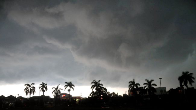 Cuaca Buruk, KSOP Parepare Belum Keluarkan Imbauan Larangan Berlayar