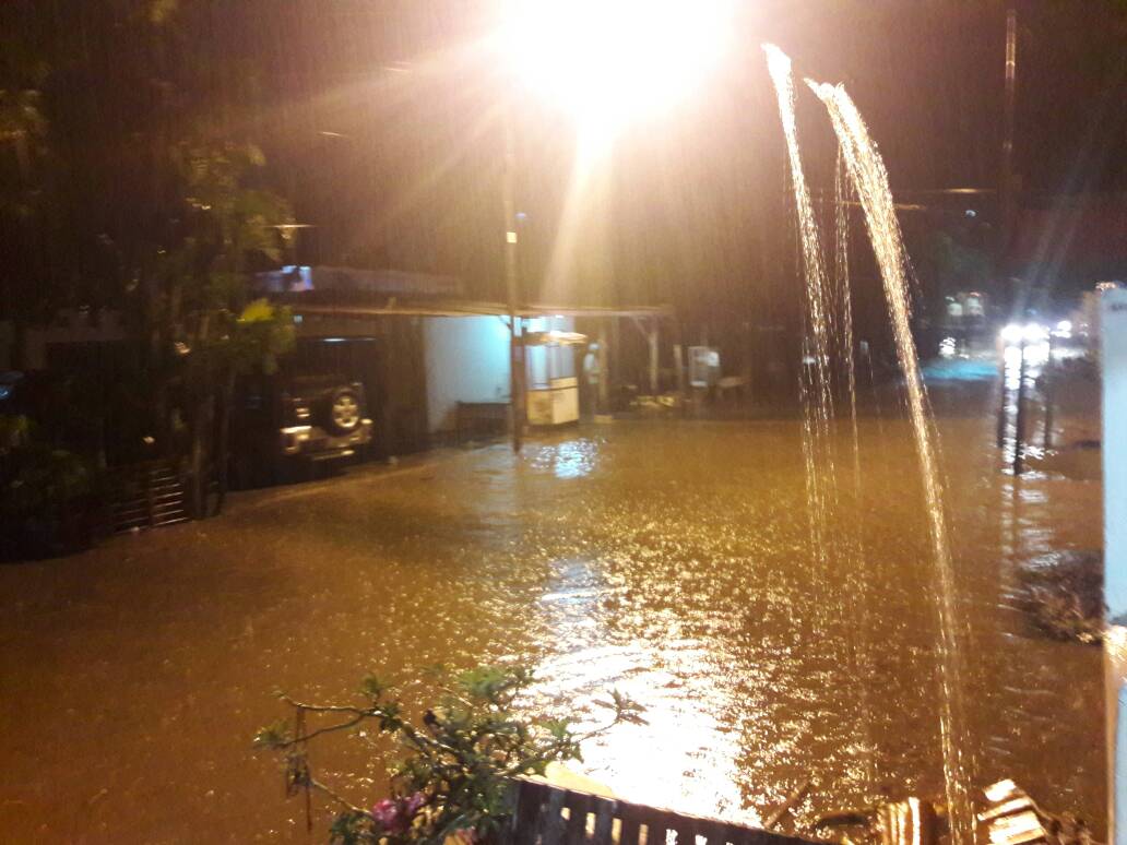 Banjir, Akibat Hujan Sore Hingga Malam di Kawasan Ajatappareng Banjir, Akibat Hujan Sore Hingga Malam di Kawasan Ajatappareng