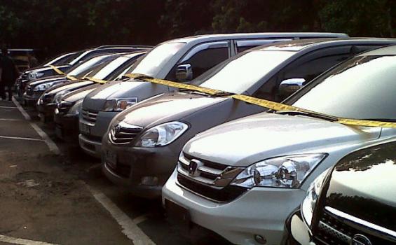 Nekat, Pria Ini Jualan Mobil Ber-STNK Palsu di Pinrang