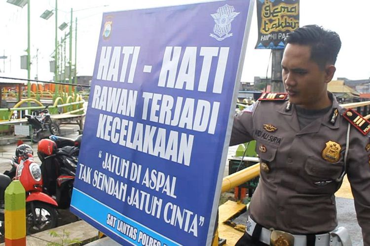 Satlantas Gencarkan Sosialisasi Pasca Kecelakaan Tragis di Lapadde Satlantas Gencarkan Sosialisasi Pasca Kecelakaan Tragis di Lapadde