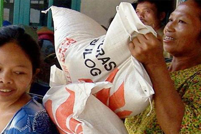 Program Raskin Diantar Sampai Pintu, RW Keluhkan Anggarannya Belum Cair Program Raskin Diantar Sampai Pintu, RW Keluhkan Anggarannya Belum Cair