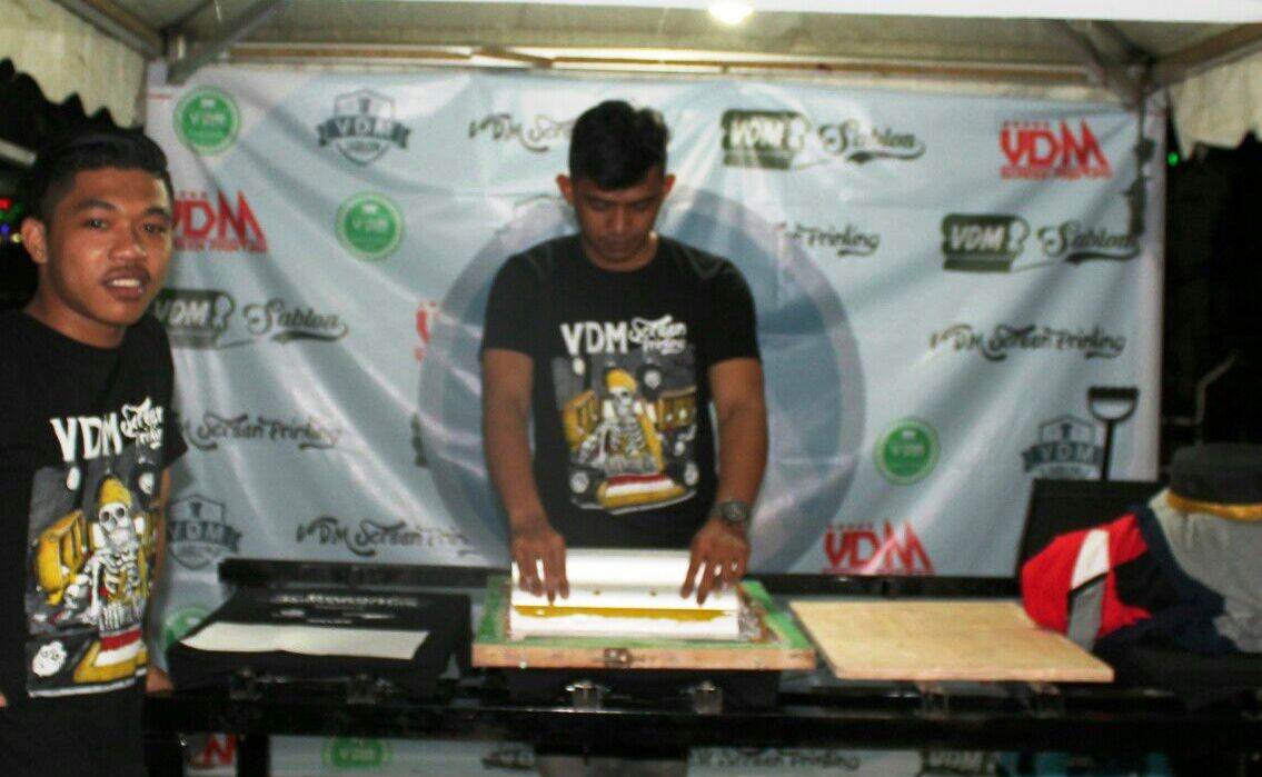 Polisi Teladan; Nyambi Jadi Tukang Sablon, Pekerjakan Pemuda Pengangguran