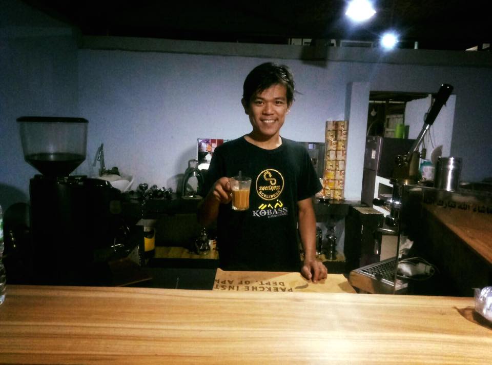 Swiss dan Turki Lirik Kopi Basseang Asli Pinrang