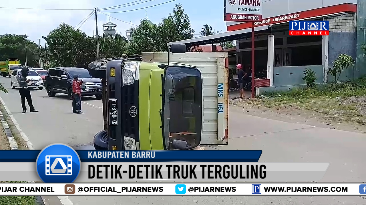 Pijar Channel Hindari Kucing Truk  Box Terbalik di Barru 