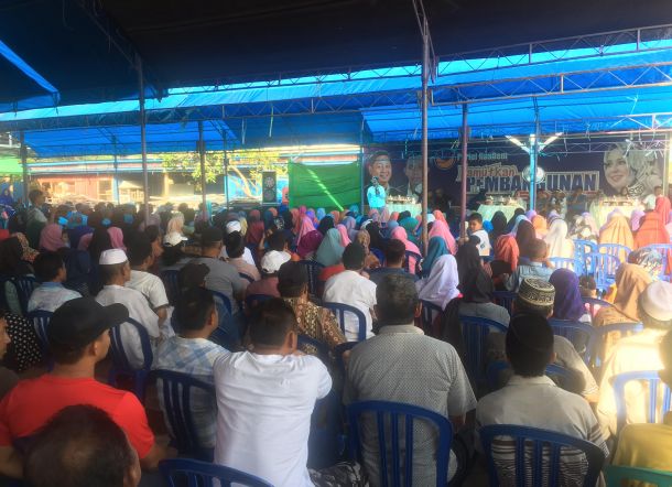 Fatmawati Rusdi Minta Restu Warga Lalebata Sidrap