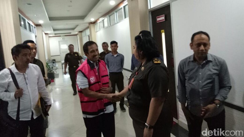 Bupati Takalar Resmi Ditahan usai Diperiksa 3 Jam