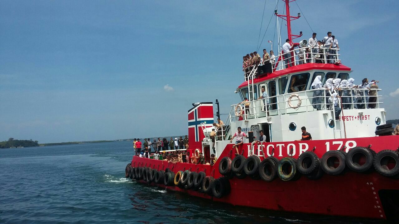 Dandim 1405 Ajak Pelajar Parepare Ikut Tabur Bunga