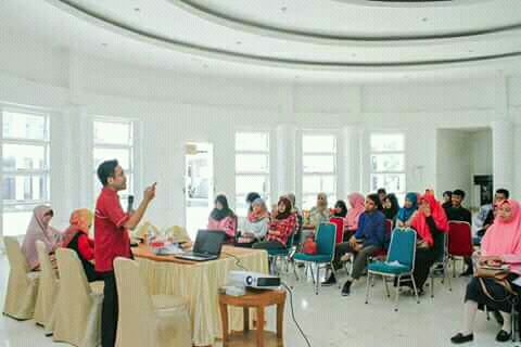 Kesulitan Membuat Skripsi? Hubungi Orang Ini! Kesulitan Membuat Skripsi? Hubungi Orang Ini!