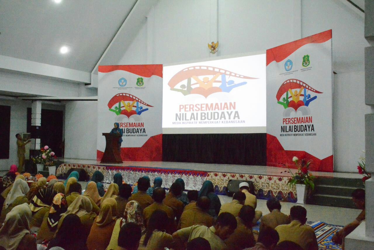 Lagu Indonesia Raya Tiga Stanza Wajib Dinyanyikan Saat Upacara