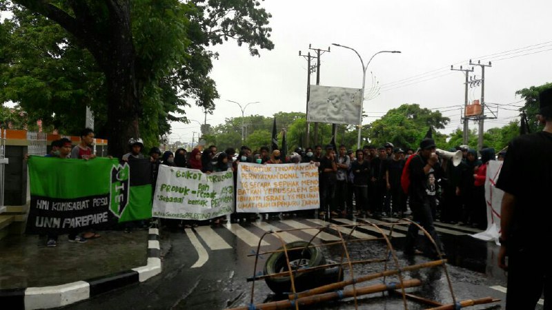 Aksi Bela Palestina, HMI Parepare Minta Pemkot Cabut Izin KFC