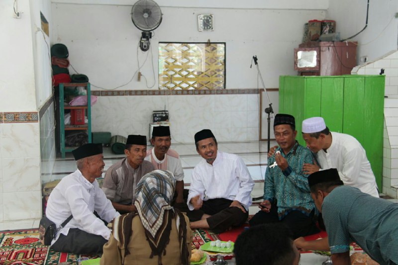 Jelang Pilkada, Banyak yang Tiba-tiba Rajin Masuk Mesjid