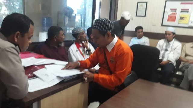 Dianggap melanggar terkait rencana pembangunan salah satu sekolah, di Kelurahan Wattang Soreang, Kecamatan Soreang, Kota Parepare, Sulawesi Selatan, Wali Kota Parepare, Taufan Pawe, dilaporkan ke pihak yang berwajib.