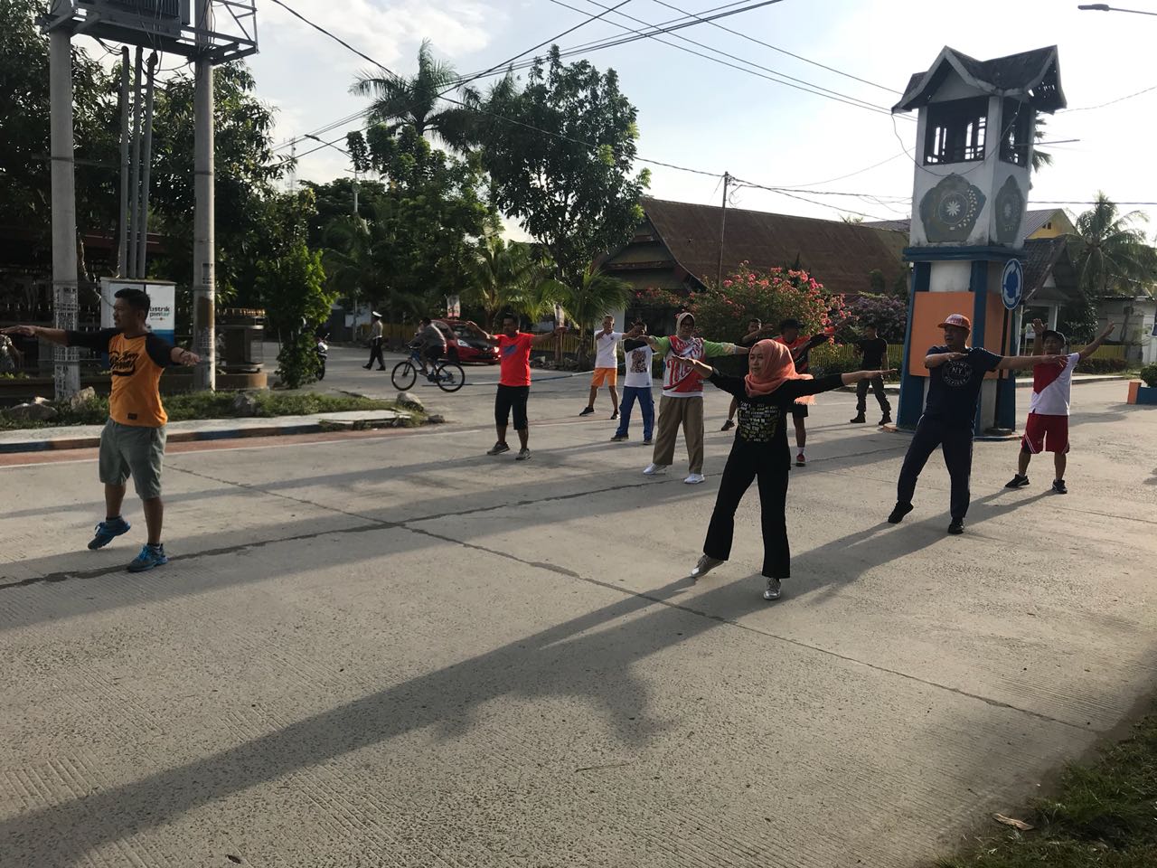 RMS Goyang Bareng Warga di Senam Car Free Day