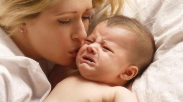 Ilustrasi bayi menangis