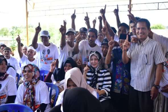 Warga Belawae Tinggalkan Pekerjaan Demi Sambut Fatmawati