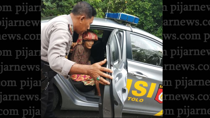 Kapolsek Tanasitolo Antarkan Nenek Hilang Pulang