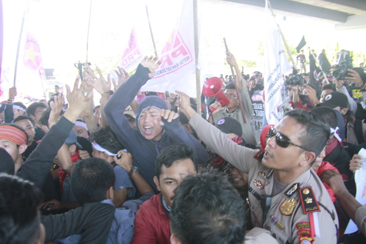 Tiga Demonstran Diamankan, Satu Positif Obat-obatan