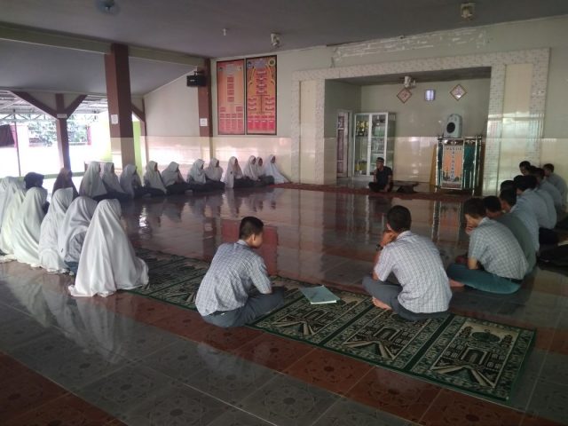 Ngabuburit Ala Siswa SMK 1 Pinrang Ngabuburit Ala Siswa SMK 1 Pinrang