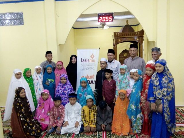 Syaikh Rasyid, Hafidz Cilik 30 Juz Hadiri Ramadan Berbagi Lazismu