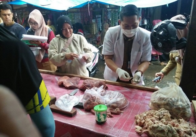 Dinas PKP Parepare Periksa Kelayakan Daging Jelang Ramadan