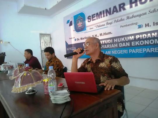 Galeri Foto : Seminar Hukum dengan Tema Pidana Bagi Pelaku Hubungan Seks di Luar Nikah Galeri Foto : Seminar Hukum dengan Tema Pidana Bagi Pelaku Hubungan Seks di Luar Nikah