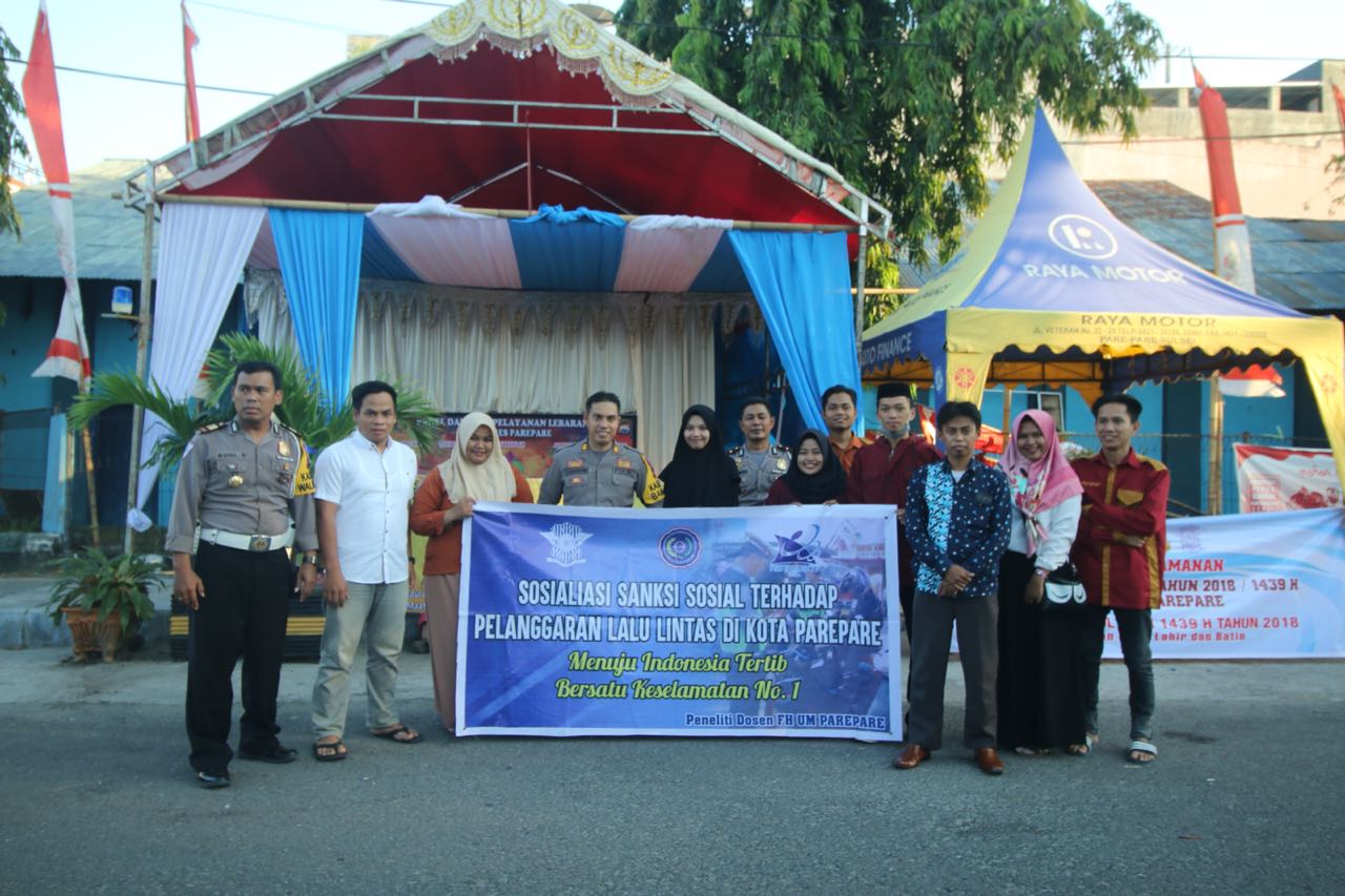Fakultas Hukum UM Parepare Baksos Ramadan dan Sosialisasi Pelanggaran Lalulintas