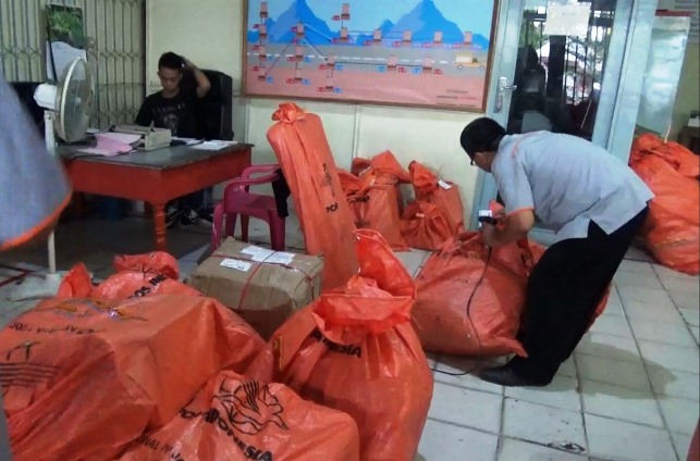 Pengiriman Paket Lewat Pos Indonesia Meningkat Jelang Lebaran
