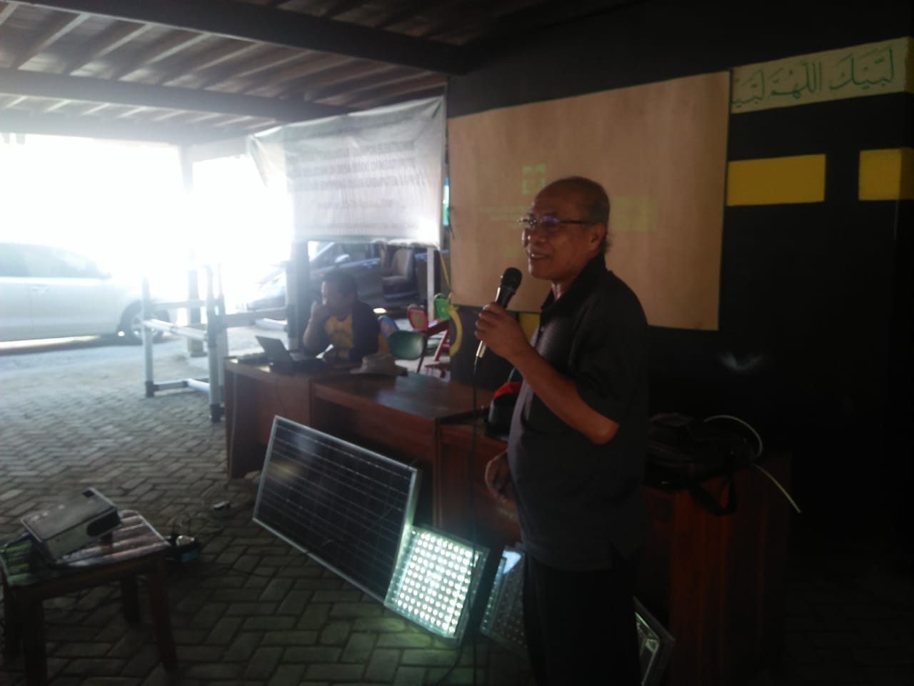 Tim Pengabdian Masyarakat Unhas Membuat Rumpon Elektronik bagi Nelayan Tim Pengabdian Masyarakat Unhas Membuat Rumpon Elektronik bagi Nelayan