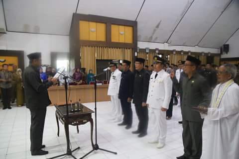 Suardi Saleh Lantik  Pejabat Administrator dan Pengawas Lingkup Pemkab Barru