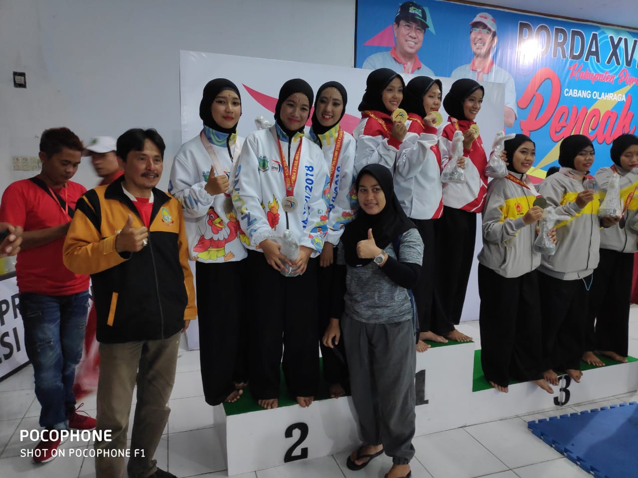 Regu Putri Cabor Pencak Silat Sabet Perak pada Porda ke-16 Regu Putri Cabor Pencak Silat Sabet Perak pada Porda ke-16