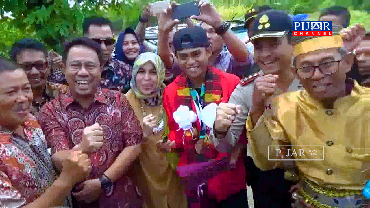 VIDEO : RAIH EMAS DI ASIAN GAMES,KAPTEN TAKRAW ASAL PINRANG DIARAK KELILING KOTA