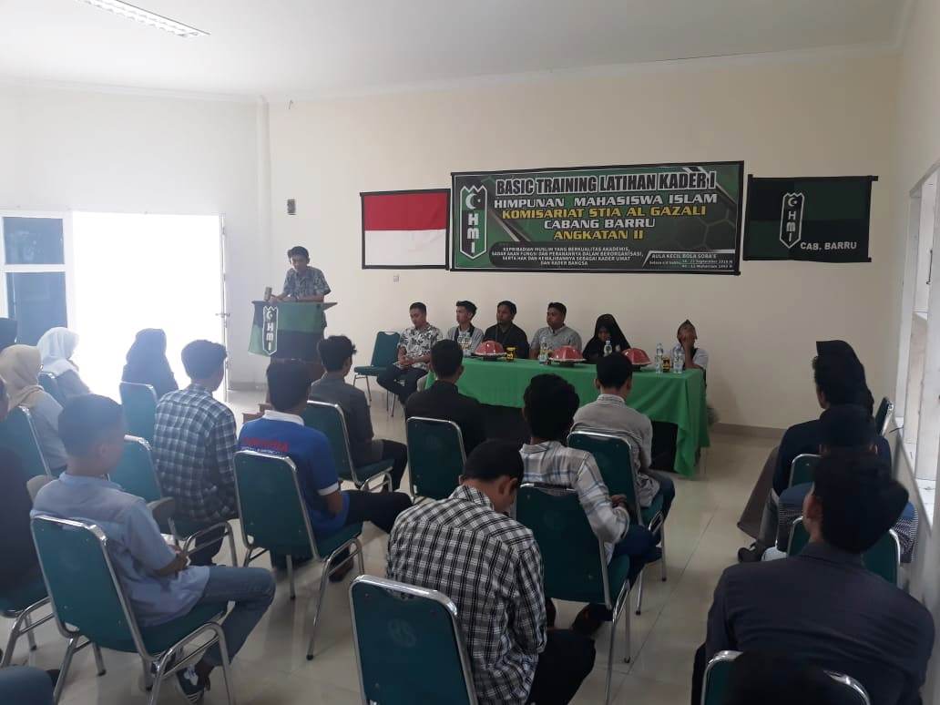 Kembangkan Karakter, HMI Komisariat STIA Al Gazali Barru Gelar Basic Training