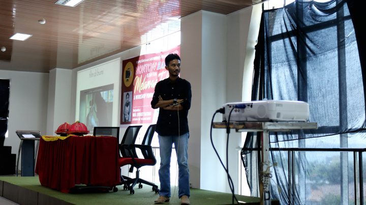 Video : Seru, Nonton dan Bedah Film Bersama Sutradara Melawan Takdir