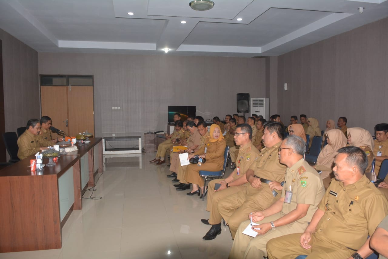 Plt Bupati Sidrap Imbau Satpol-PP Tertibkan ASN Keluyuran Plt Bupati Sidrap Imbau Satpol-PP Tertibkan ASN Keluyuran