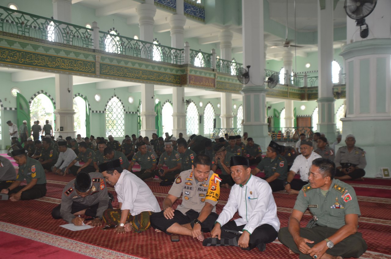 TNI-Polri Gelar Salat Istighosah, Dzikir dan Doa untuk Korban Gempa Sulteng