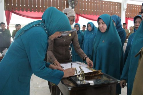 Hasna Syam Kukuhkan Bunda PAUD di Lima Kecamatan