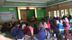 Suasana saat pelatihan tilawah di Masjid Al Azhar, Islamic Centre, Parepare.