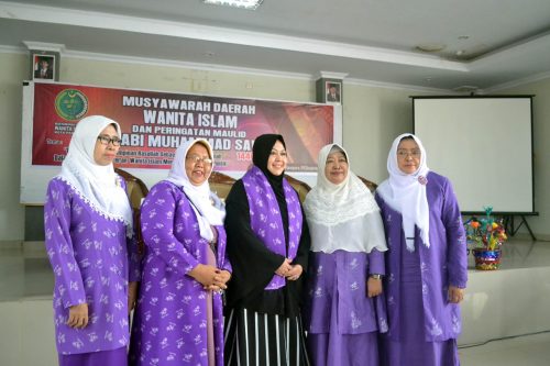 Foto bersama usai menggelar musda Wanita Islam di Balai Ainun Habibie, Kota Parepare, Ahad 9 Desember 2018.