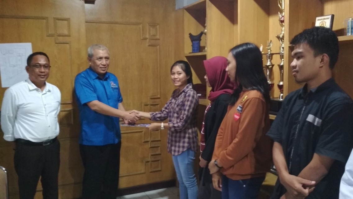 Karena Berprestasi 10 Mahasiswa Unifa Terima Beasiswa Bidikmisi