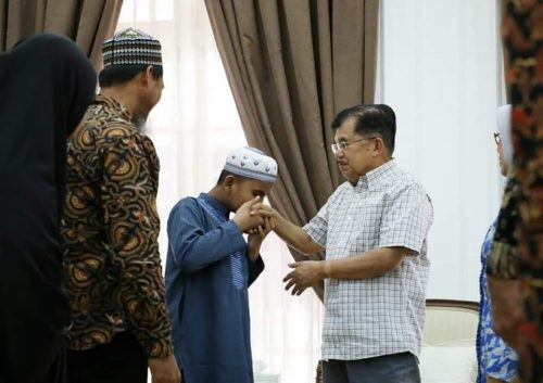 Video : Hafiz Qur’an Cilik asal Sulbar Bertemu Wapres JK di Jakarta