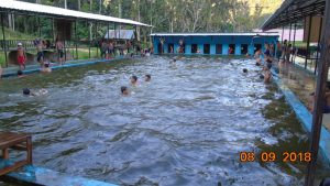 Kolam renang di lokasi Pesantren