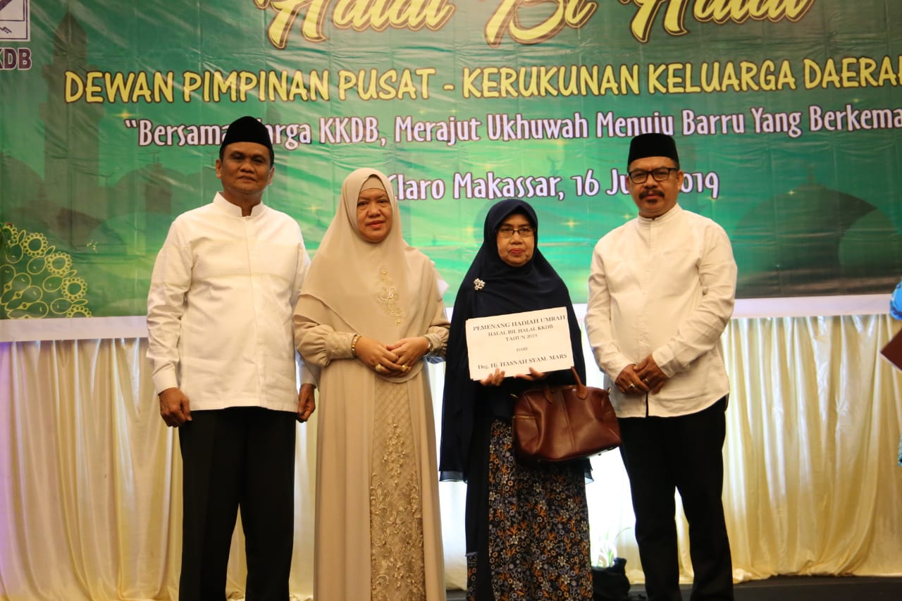 Halal Bi Halal Kerukunan Keluarga Daerah Barru Berhadiah Umrah